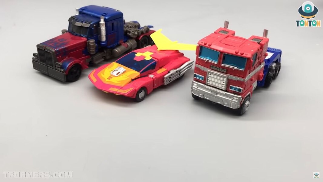 Transformer Studio Series TFTM 1986 Hot Rod In Hand Review And Images  (12 of 50)